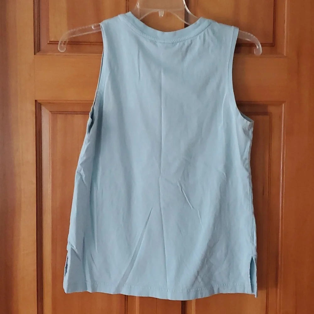 Nike Womans Logo Sleeveless Pastel‎ Blue Beach Scene Shirt in XS